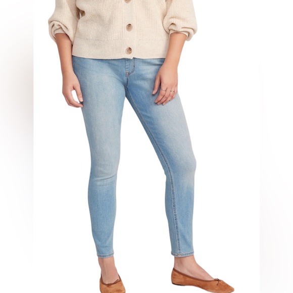 Old Navy Mid-Rise Rockstar Super Skinny Jeans / Jeggings | Tall - Picture 12 of 15